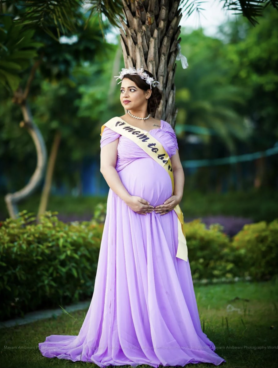 Rental Outfits Best Pre Wedding & Maternity photoshoot Gowns